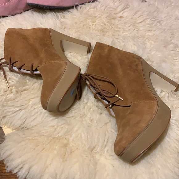 New Michael Kors suede shoes - Picture 3 of 16